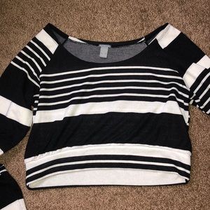 Long sleeve crop top